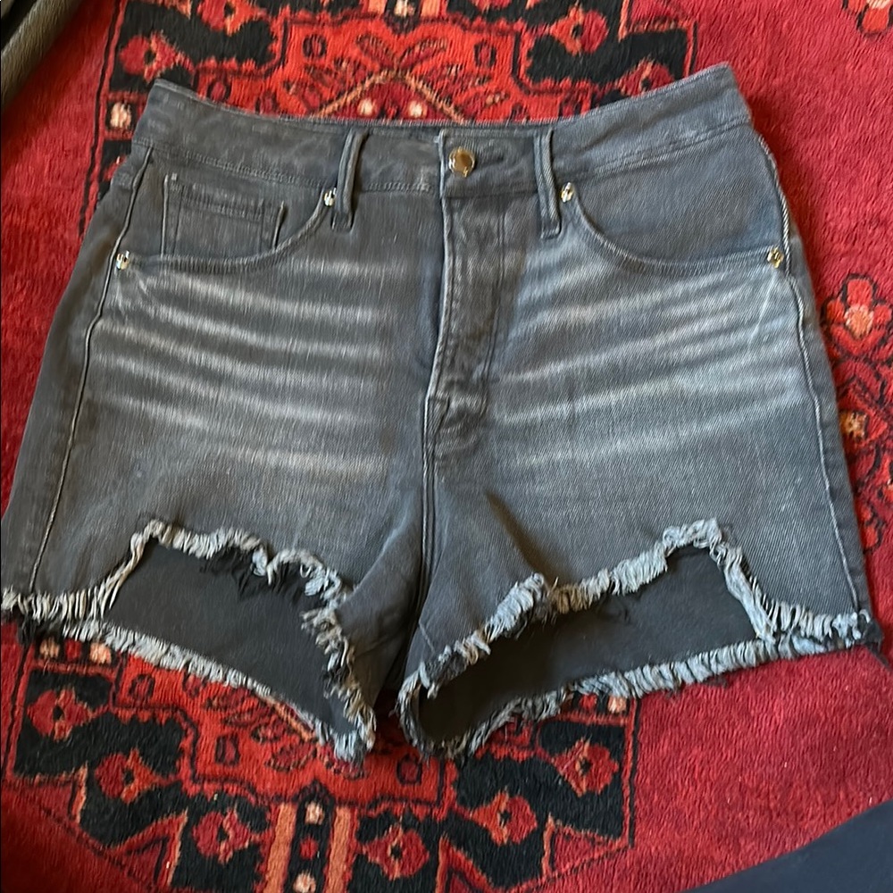 Good American Frayed Hem short front Denim Shorts